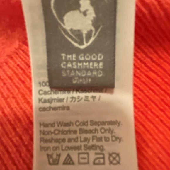 NWT JCrew coral 100% cashmere sweater - incredibly soft and excellent quality - Picture 4 of 4